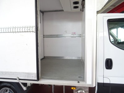 Iveco Daily Telaio 35C16H BTor 3.0 HPT PLM-RG Cabinato (16)