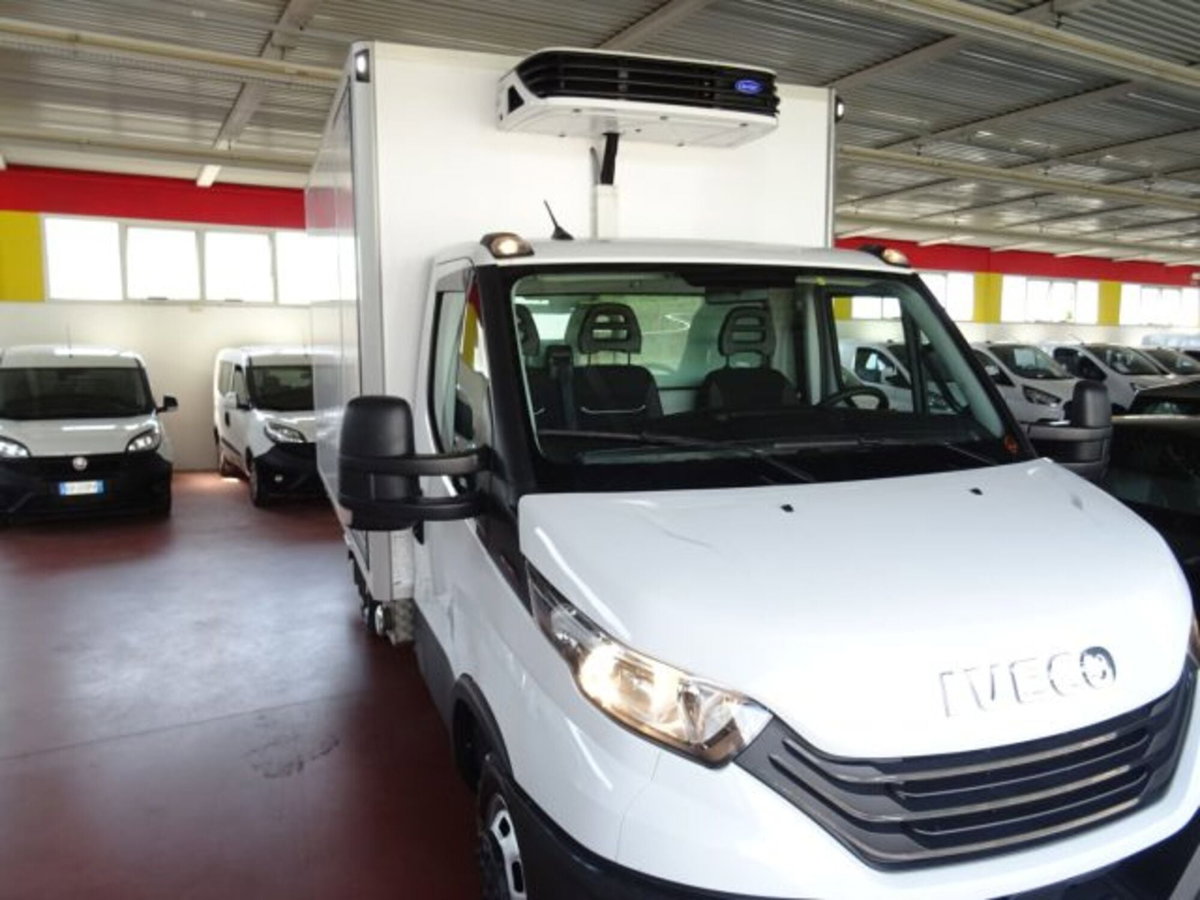Iveco Daily Telaio 35C16H BTor 3.0 HPT PLM-RG Cabinato (17)