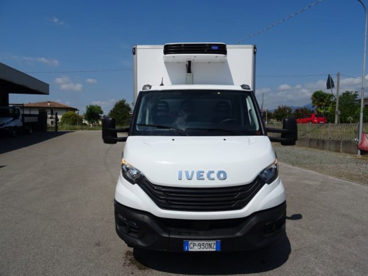 Iveco Daily Telaio 35C16H BTor 3.0 HPT PLM-RG Cabinato (2)