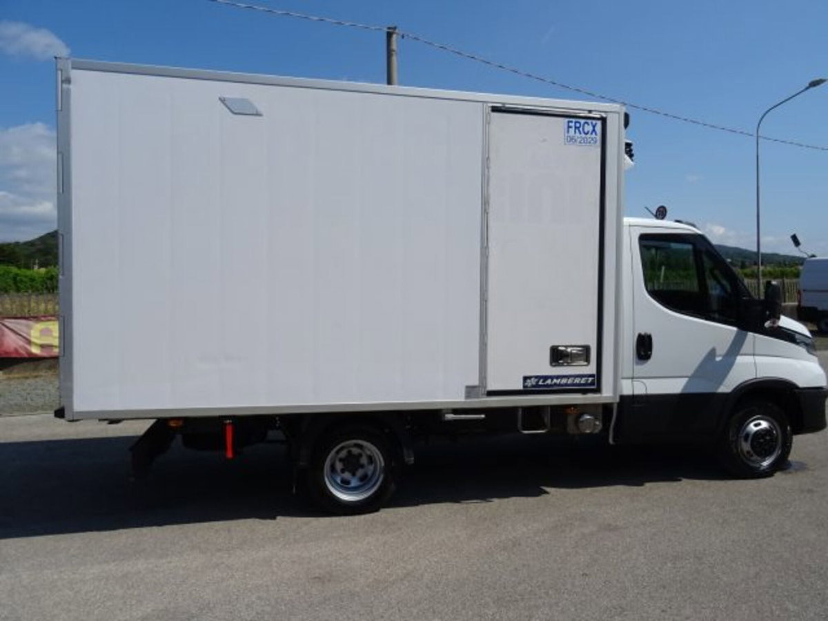Iveco Daily Telaio 35C16H BTor 3.0 HPT PLM-RG Cabinato (5)