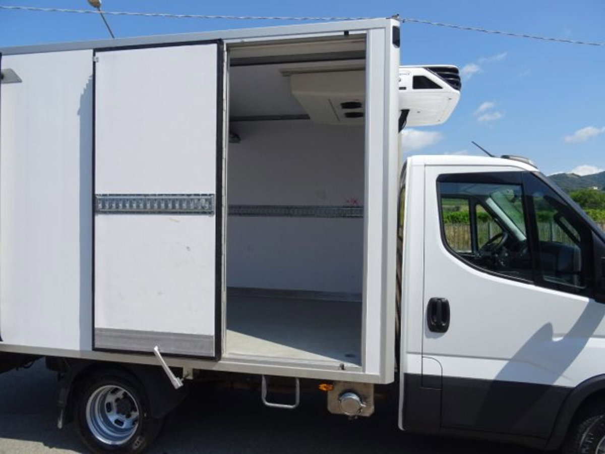Iveco Daily Telaio 35C16H BTor 3.0 HPT PLM-RG Cabinato (7)