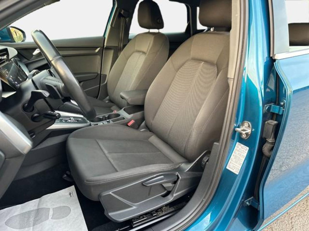 Audi A3 Sportback 35 TFSI S tronic Business Advanced (12)