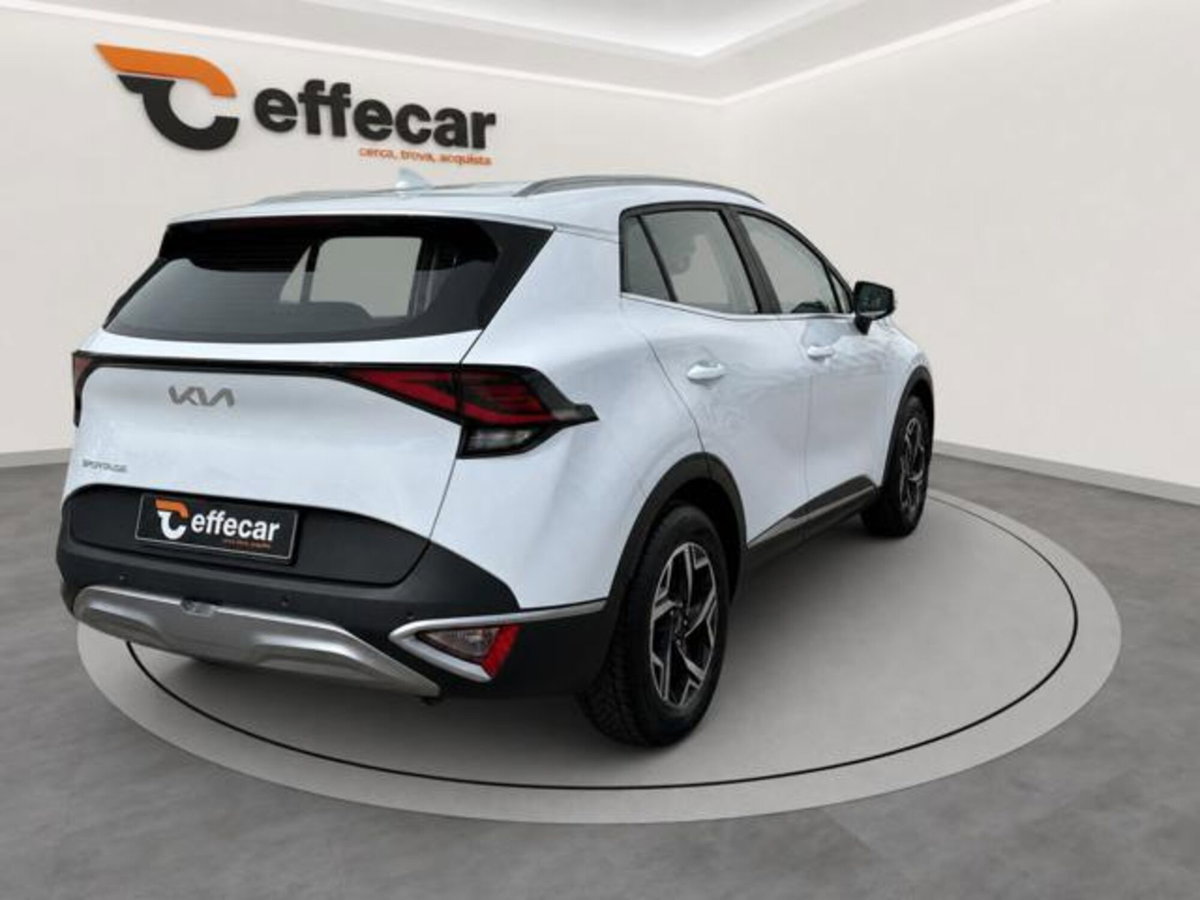 Kia Sportage 1.6 CRDi MHEV Business (6)