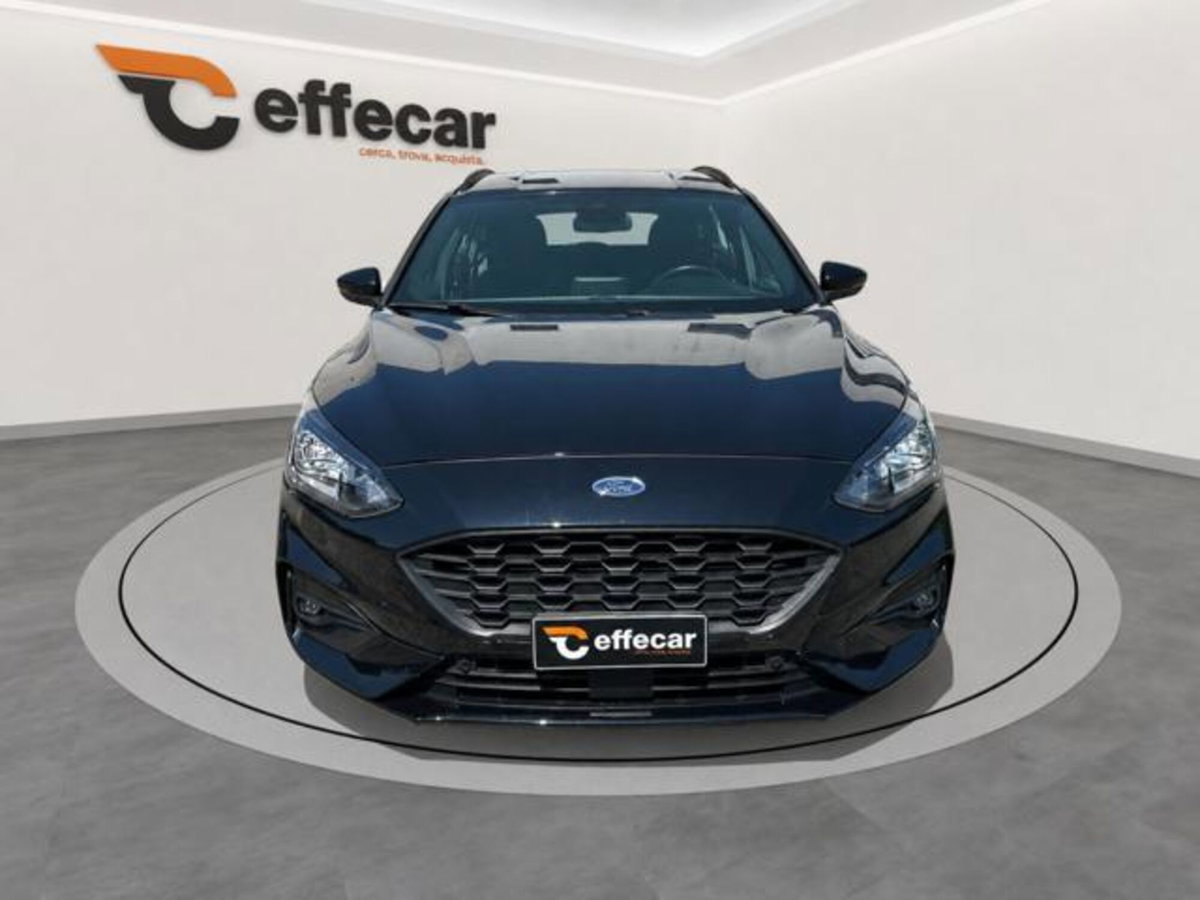 Ford Focus Station Wagon 1.5 EcoBlue 120 CV SW ST-Line X (2)
