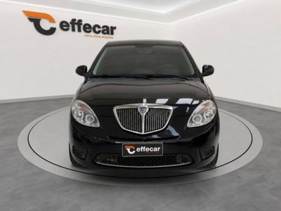 Lancia Ypsilon 1.2 69 CV Platino (2)