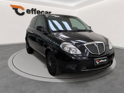 Lancia Ypsilon 1.2 69 CV Platino (3)