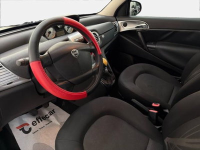 Lancia Ypsilon 1.2 69 CV Platino (7)