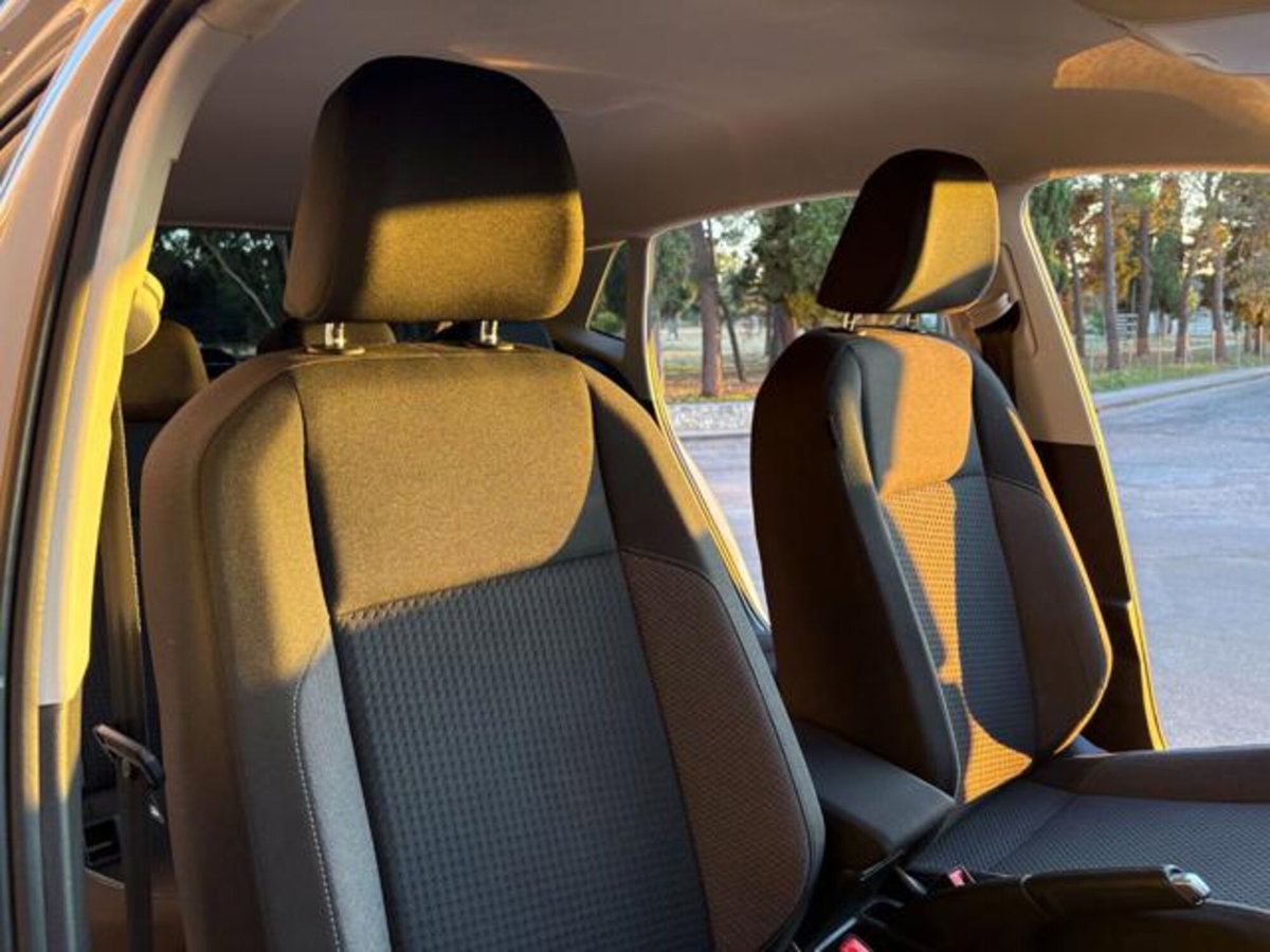Volkswagen Polo 1.0 tsi Life 95cv (10)
