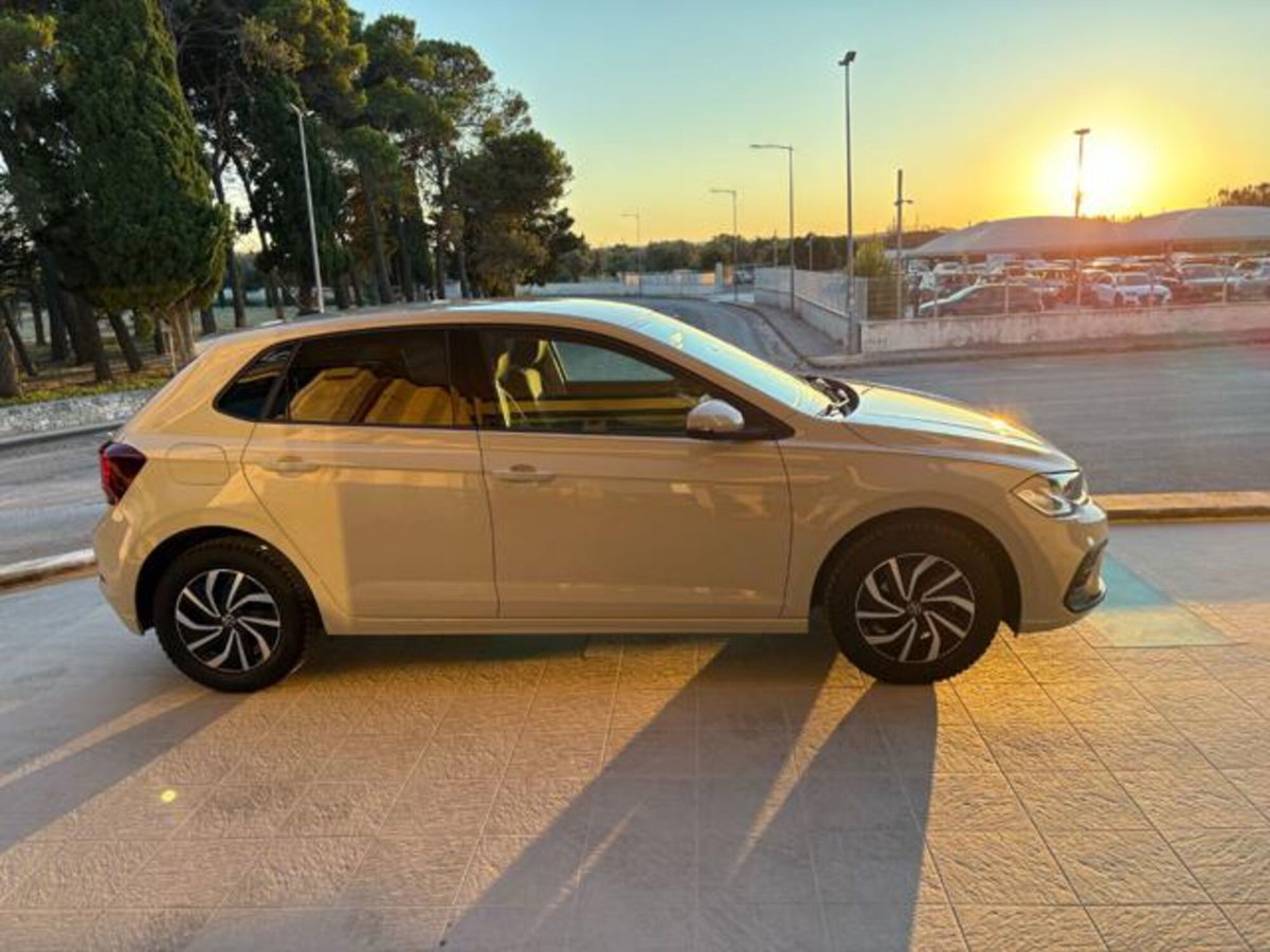 Volkswagen Polo 1.0 tsi Life 95cv (4)