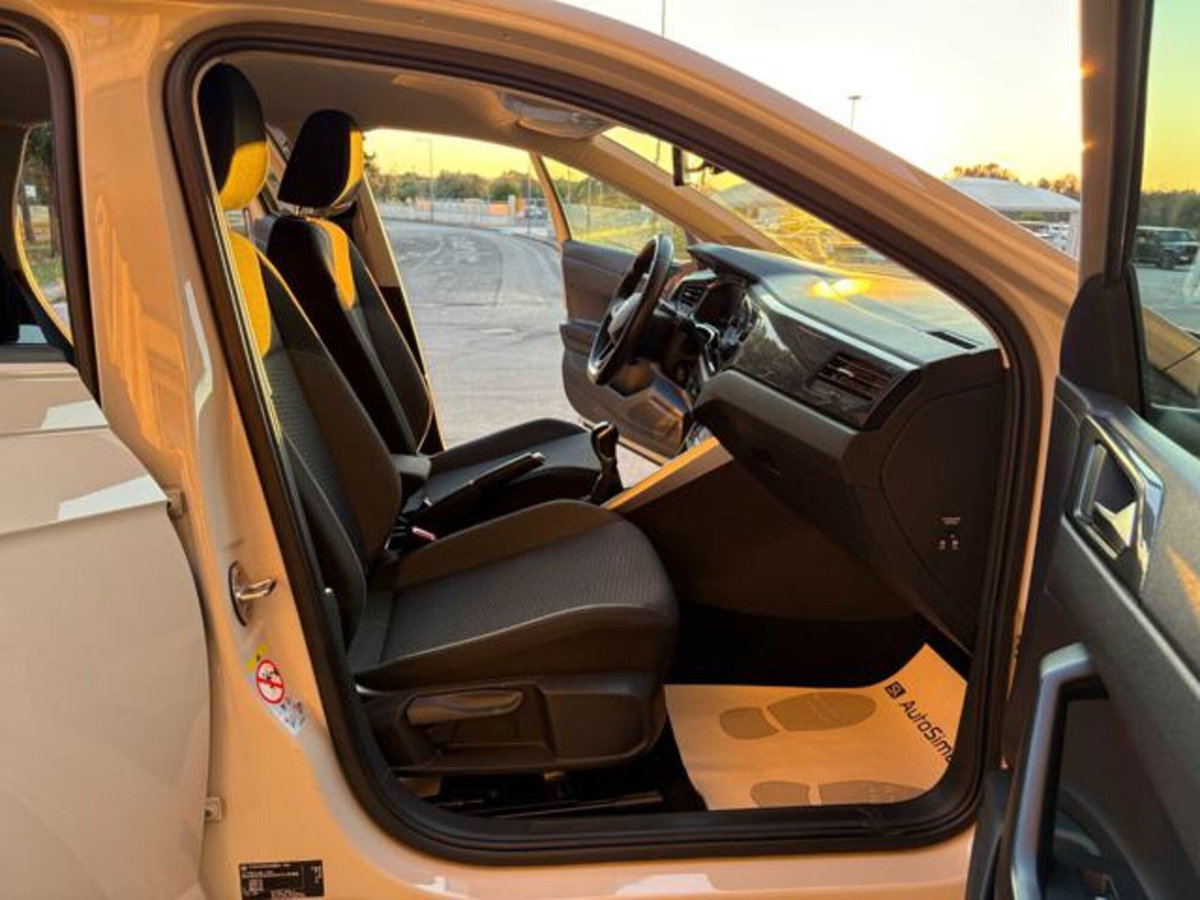 Volkswagen Polo 1.0 tsi Life 95cv (9)