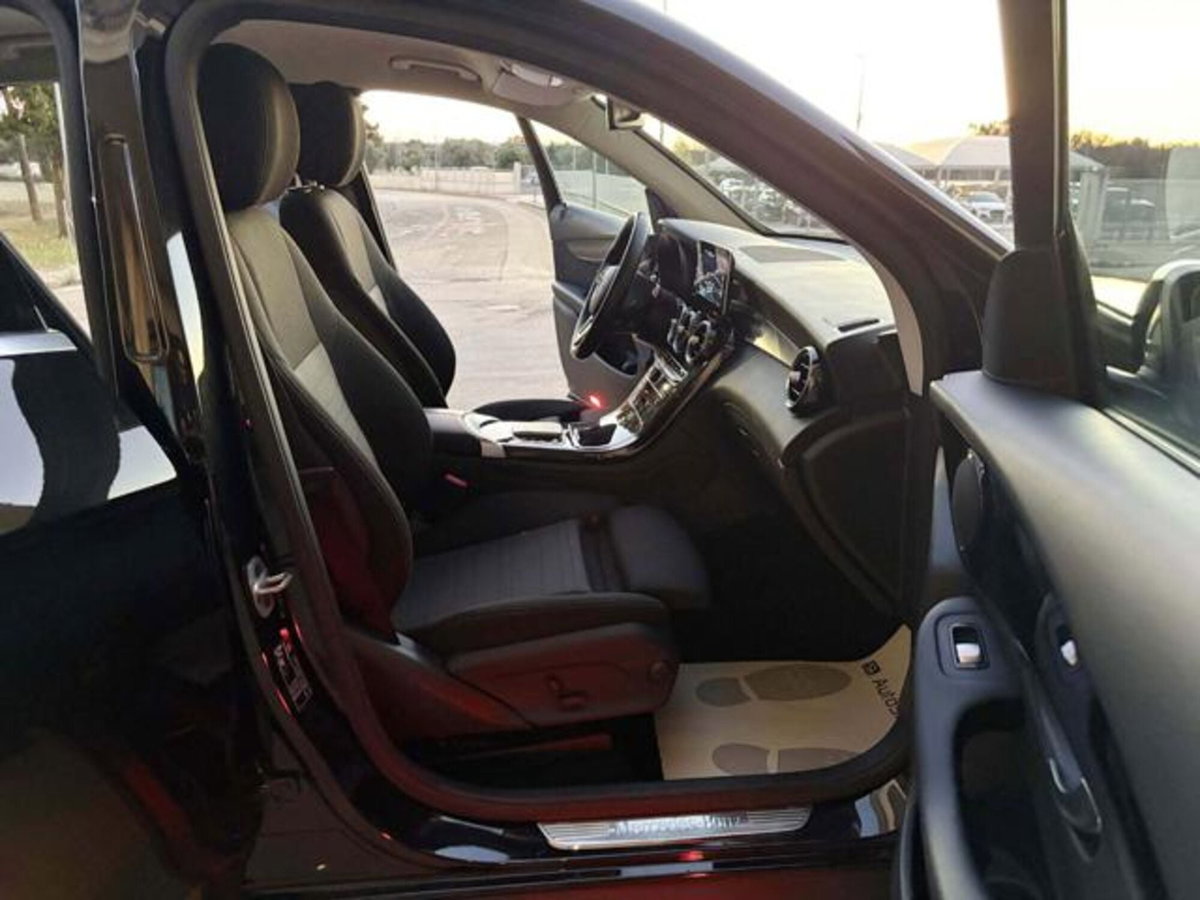Mercedes-Benz GLC SUV 300 de 4Matic Plug-in hybrid Premium Plus (9)