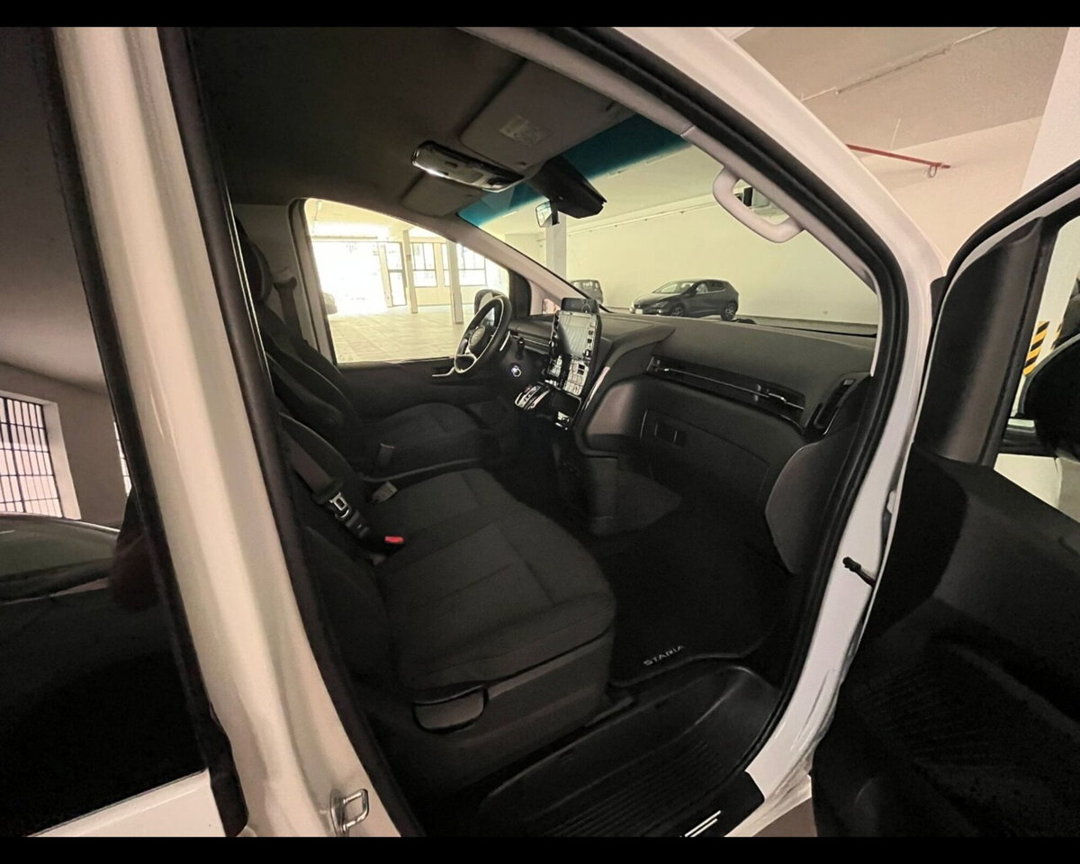 Hyundai Staria 2.2 2wd auto (14)