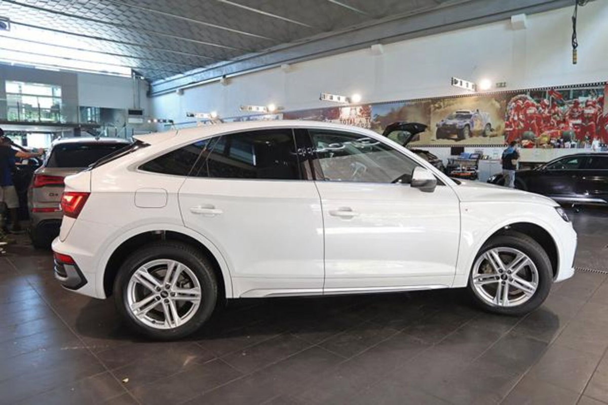 Audi Q5 Sportback Sportback 40 2.0 tdi mhev 12V quattro s-tronic (10)
