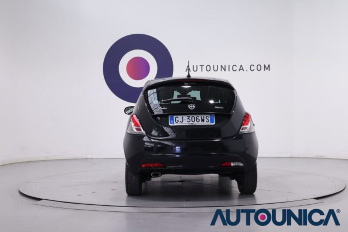 Lancia Ypsilon 1.0 FireFly 5 porte S&S Hybrid Gold Plus (15)