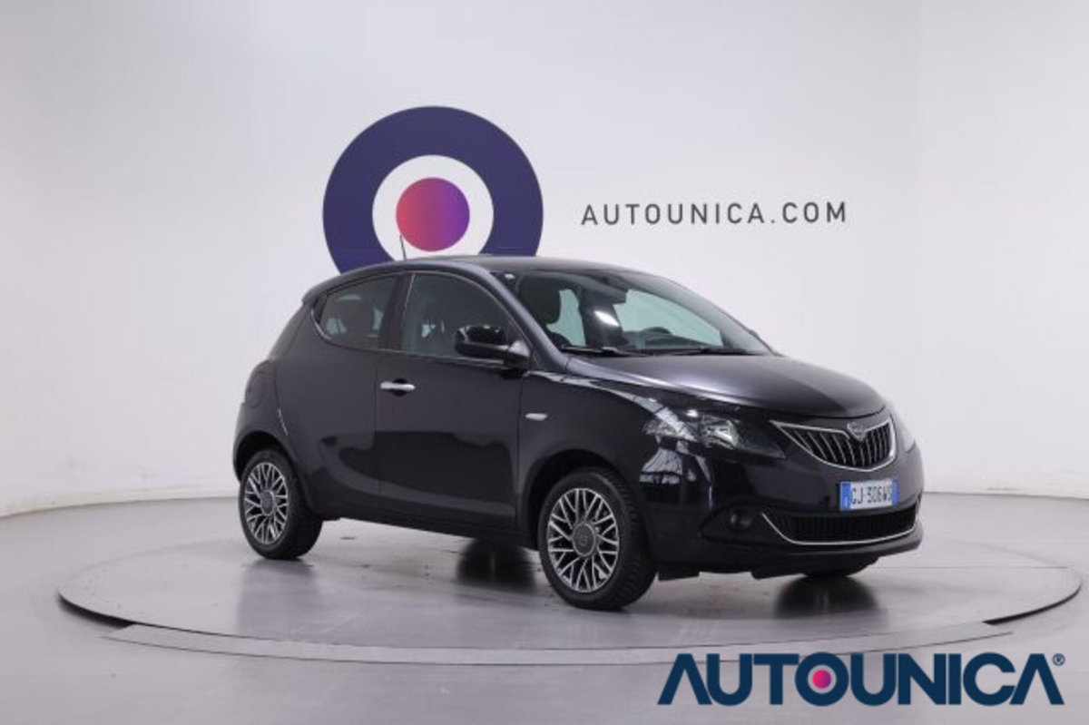 Lancia Ypsilon 1.0 FireFly 5 porte S&S Hybrid Gold Plus (3)