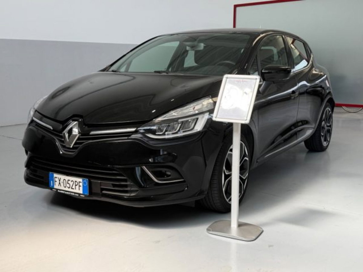 Renault Clio TCe 12V 90 CV 5 porte Moschino Zen