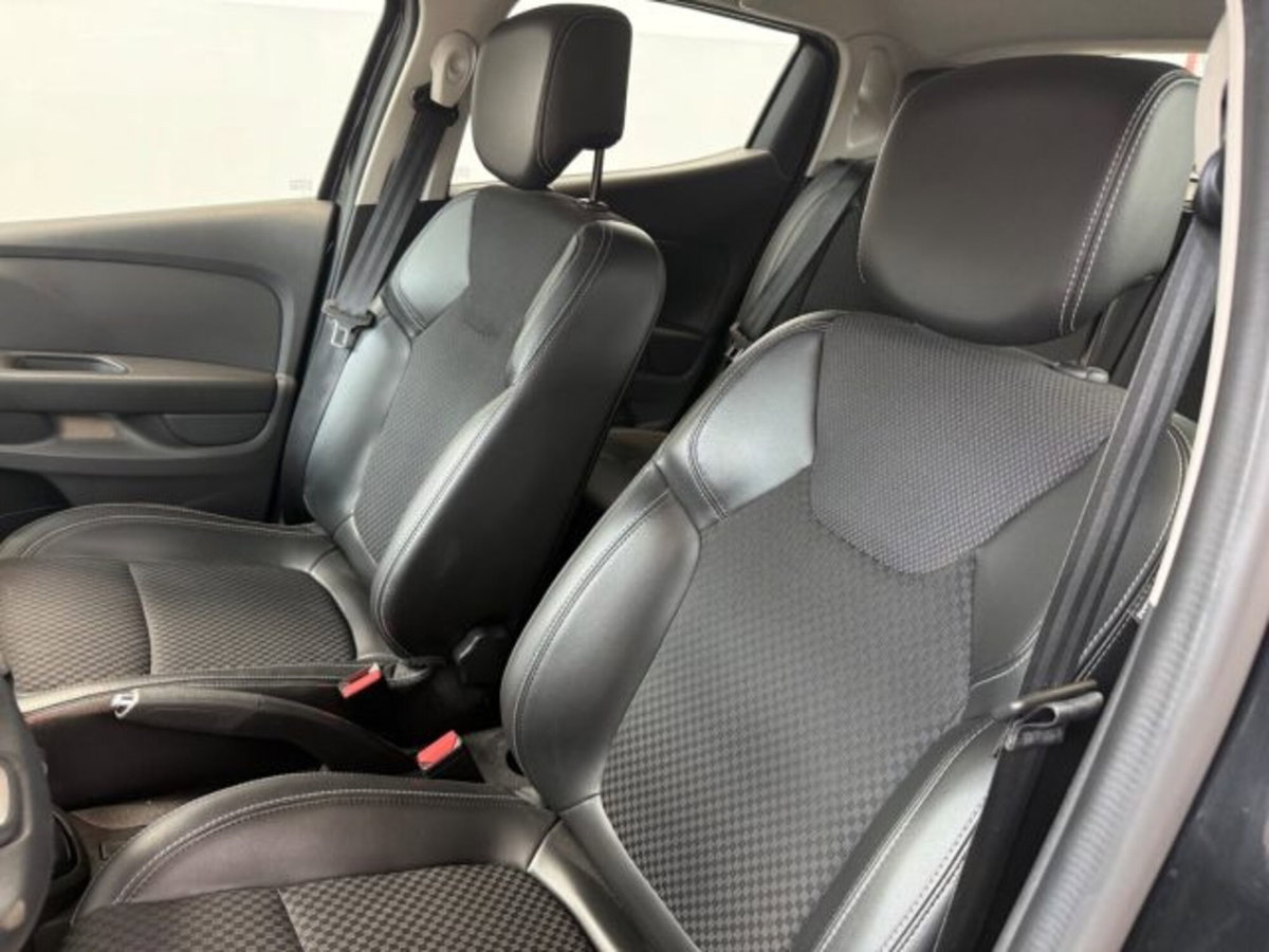Renault Clio TCe 12V 90 CV 5 porte Moschino Zen (11)
