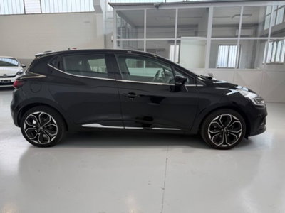 Renault Clio TCe 12V 90 CV 5 porte Moschino Zen (4)