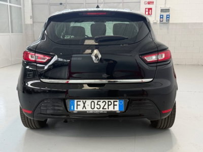 Renault Clio TCe 12V 90 CV 5 porte Moschino Zen (6)