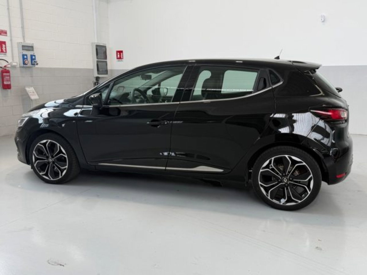 Renault Clio TCe 12V 90 CV 5 porte Moschino Zen (8)