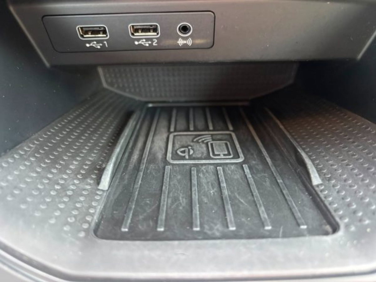 SEAT Arona 1.6 TDI 115 CV FR (19)