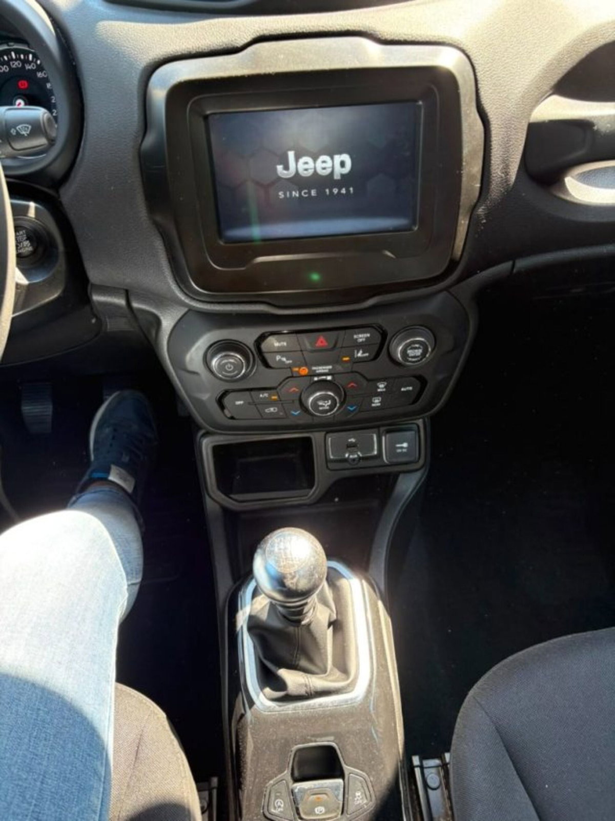 Jeep Renegade 1.6 Mjt 120 CV Night Eagle (11)