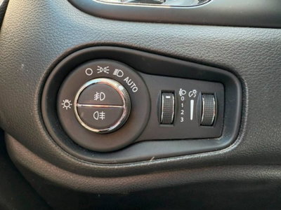 Jeep Renegade 1.6 Mjt 120 CV Night Eagle (13)