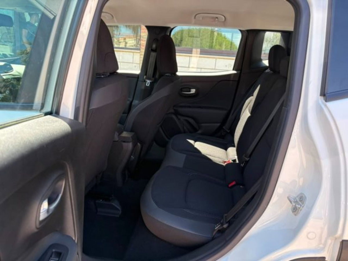 Jeep Renegade 1.6 Mjt 120 CV Night Eagle (8)