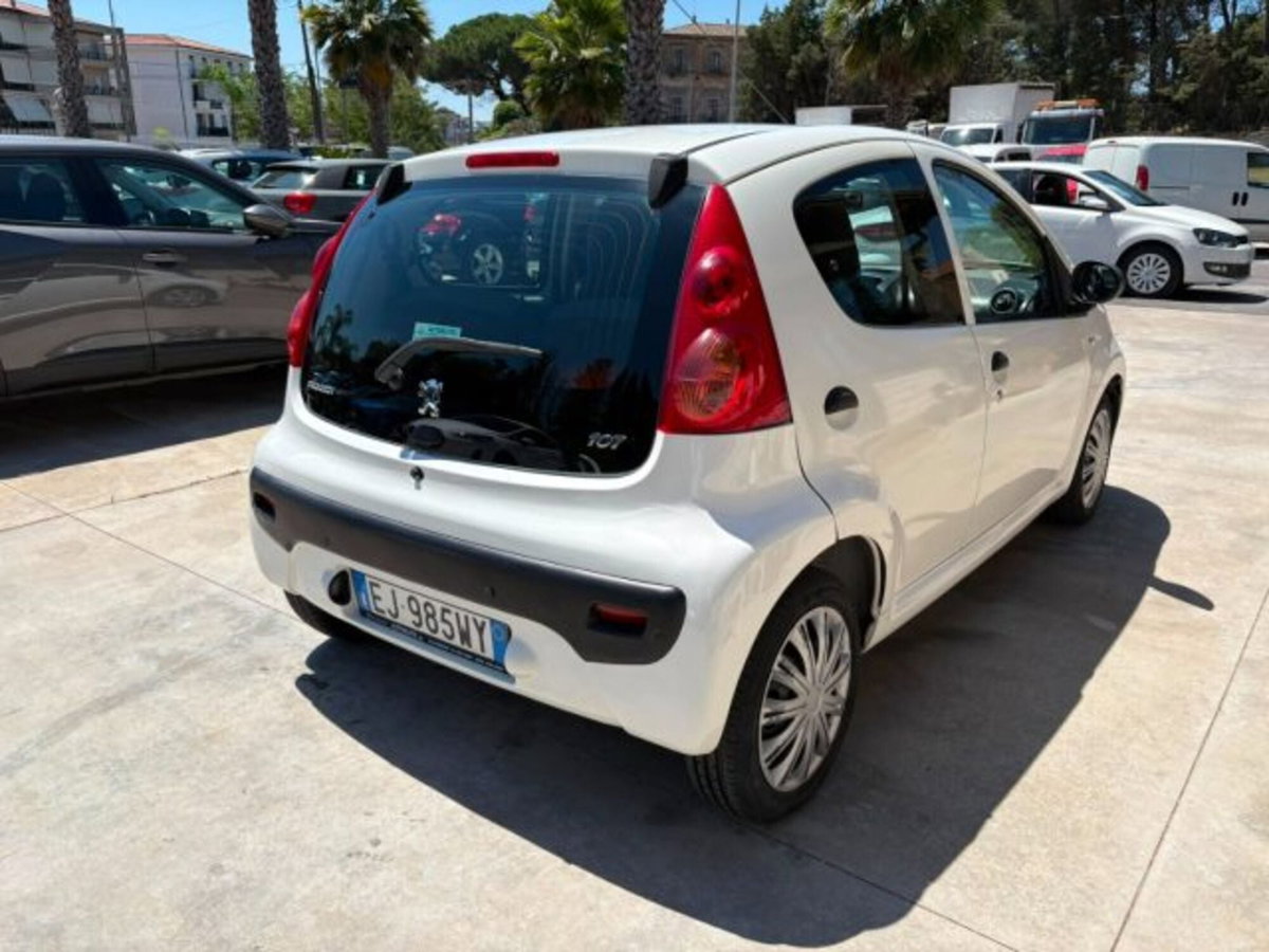 Peugeot 107 68CV 5p. Desir (4)
