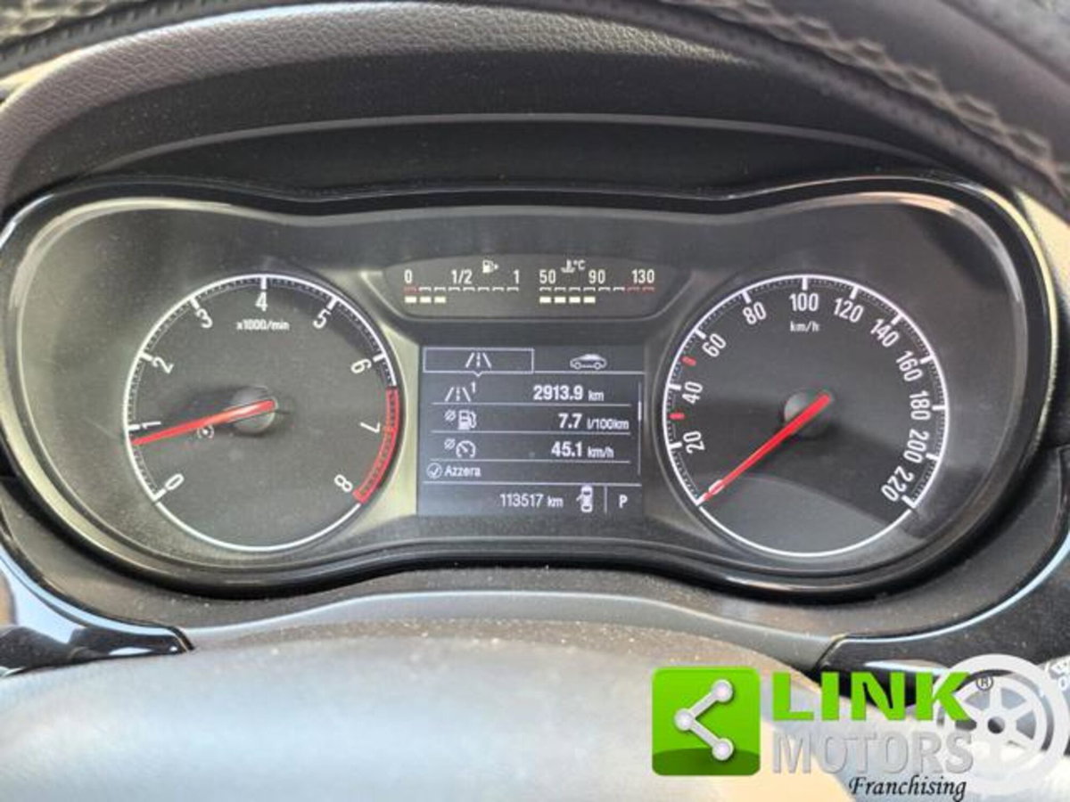 Opel Corsa 1.4 16V 5 porte aut. Enjoy (11)