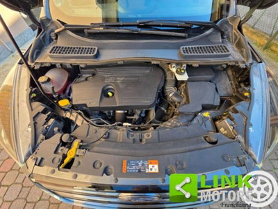 Ford Kuga 2.0 TDCI 150 CV S&S 4WD Powershift ST-Line (13)