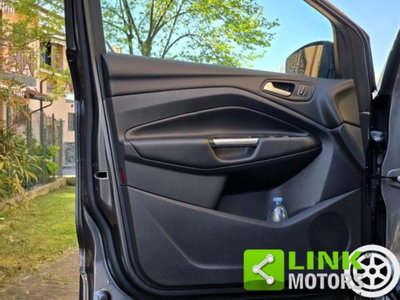 Ford Kuga 2.0 TDCI 150 CV S&S 4WD Powershift ST-Line (19)