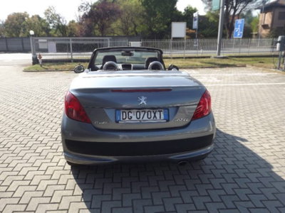 Peugeot 207 Cabrio VTi 120CV CC aut. Féline (4)