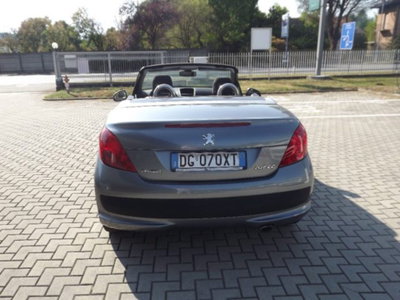 Peugeot 207 Cabrio VTi 120CV CC aut. Féline (5)