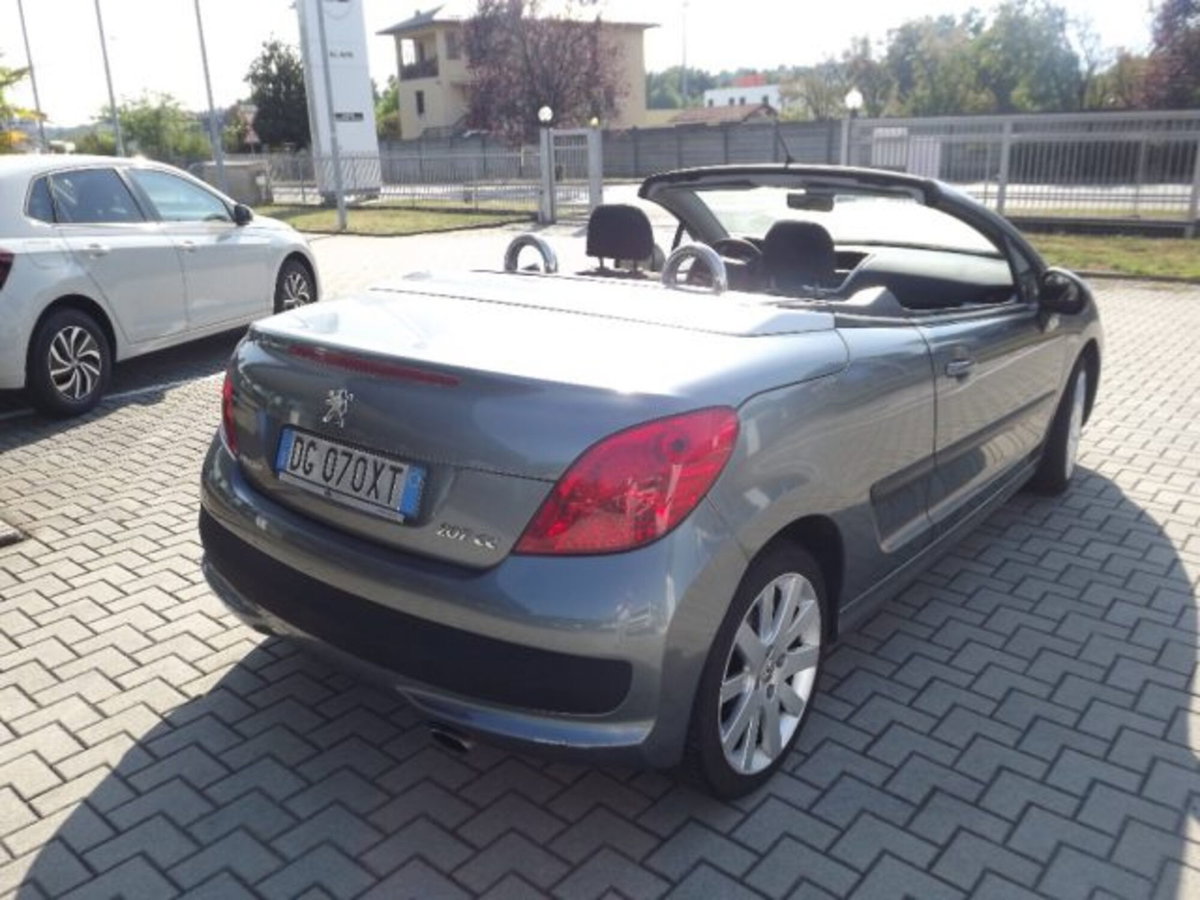 Peugeot 207 Cabrio VTi 120CV CC aut. Féline (6)