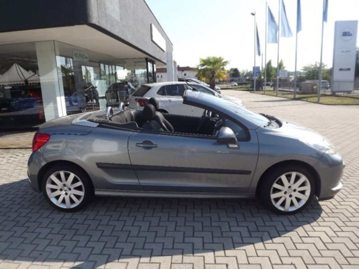 Peugeot 207 Cabrio VTi 120CV CC aut. Féline (8)