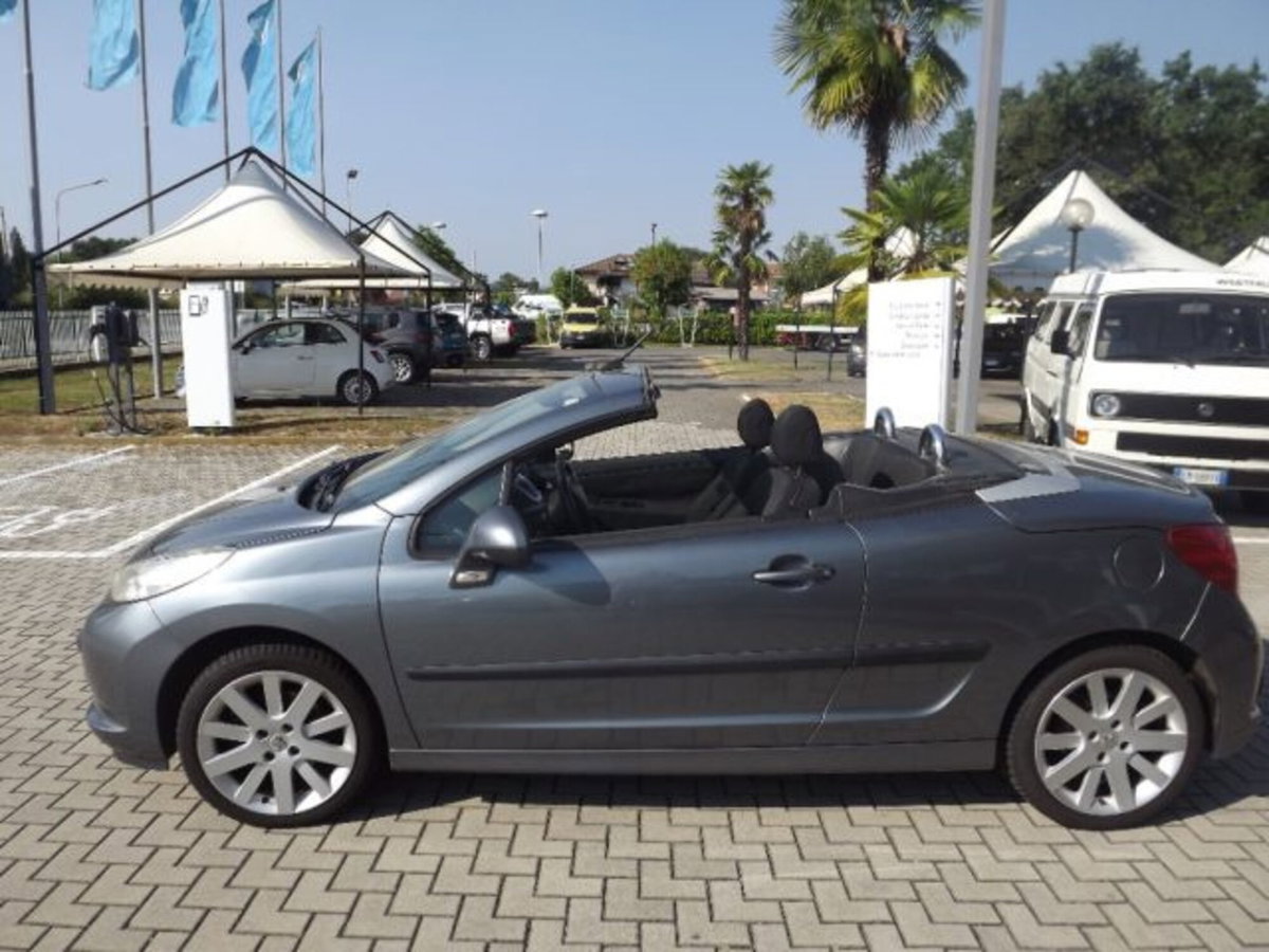 Peugeot 207 Cabrio VTi 120CV CC aut. Féline (9)
