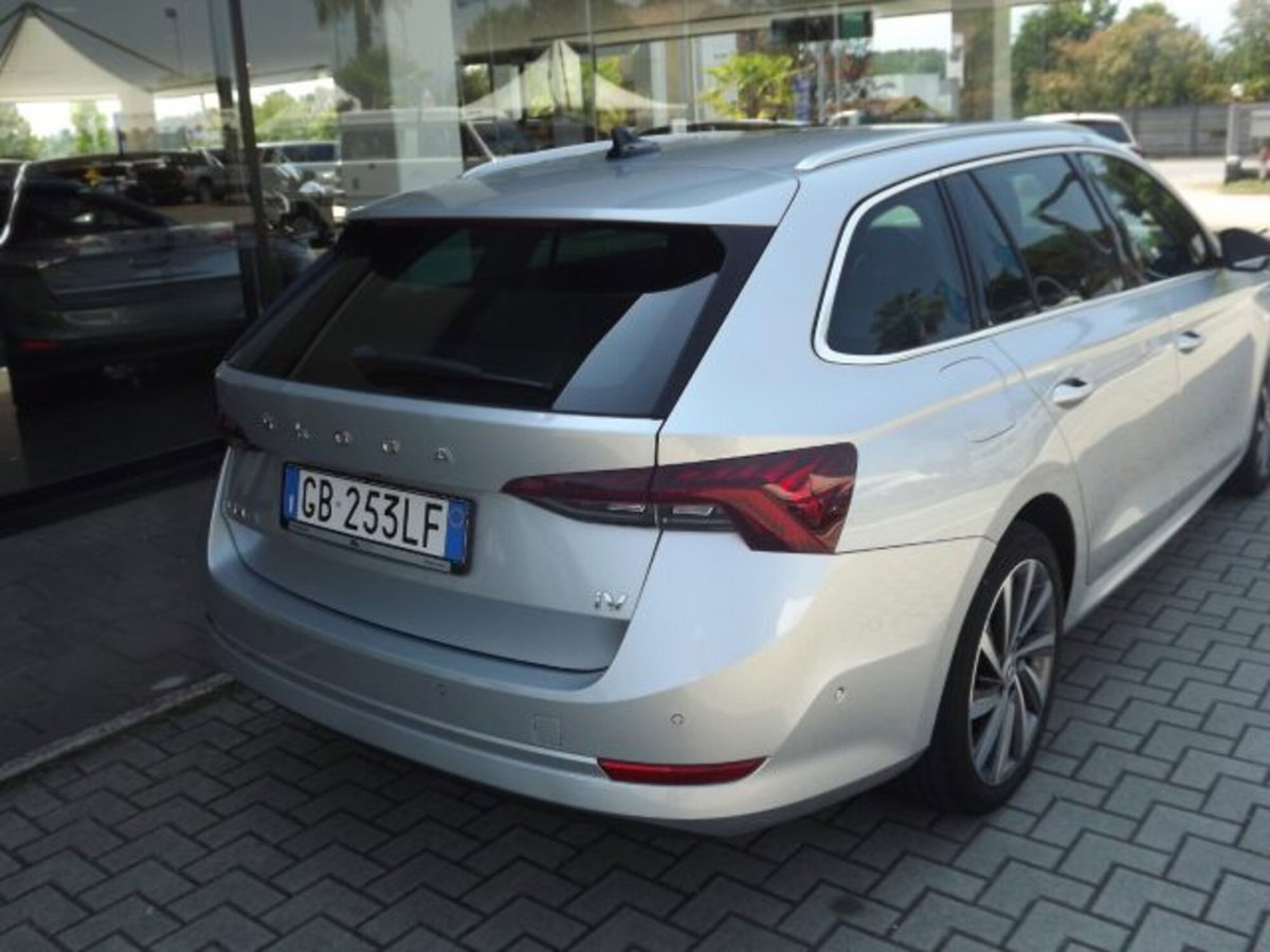 Skoda Octavia Station Wagon iV 1.4 TSI Plug-In Hybrid DSG Wagon Style (5)