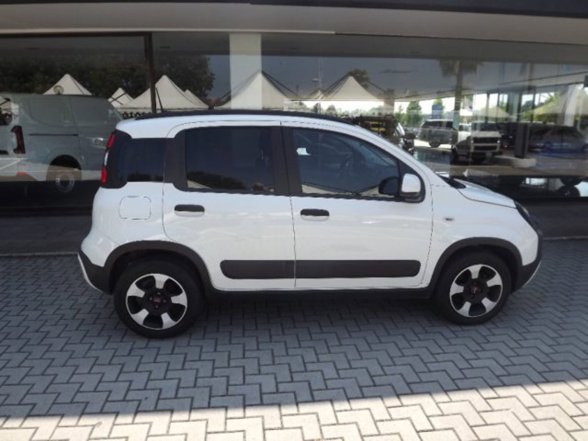 Fiat Panda Cross 1.0 firefly hybrid Cross s&s 70cv 5p.ti (8)