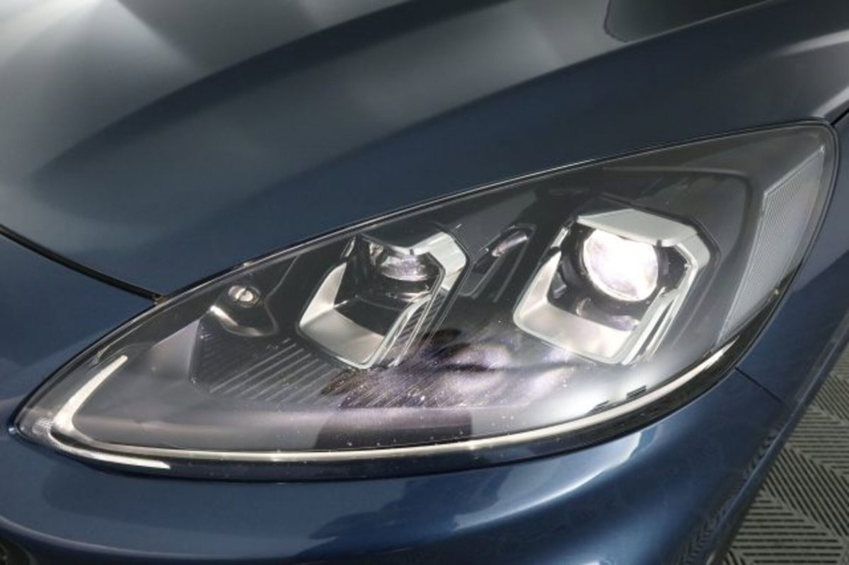 Ford Kuga 2.5 Plug In Hybrid 225 CV CVT 2WD ST-Line (9)