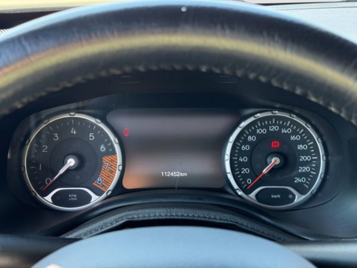 Jeep Renegade 1.3 T4 DDCT S (15)