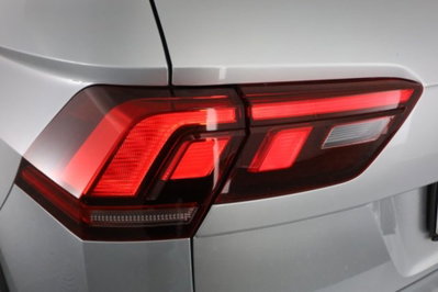 Volkswagen Tiguan 2.0 TDI 150 CV SCR DSG 4MOTION R-Line (10)