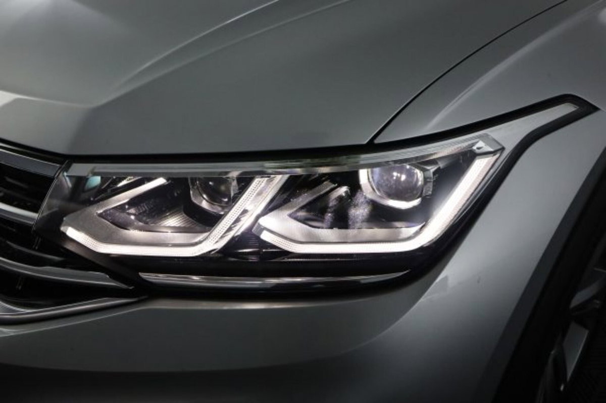 Volkswagen Tiguan 2.0 TDI 150 CV SCR DSG 4MOTION R-Line (9)