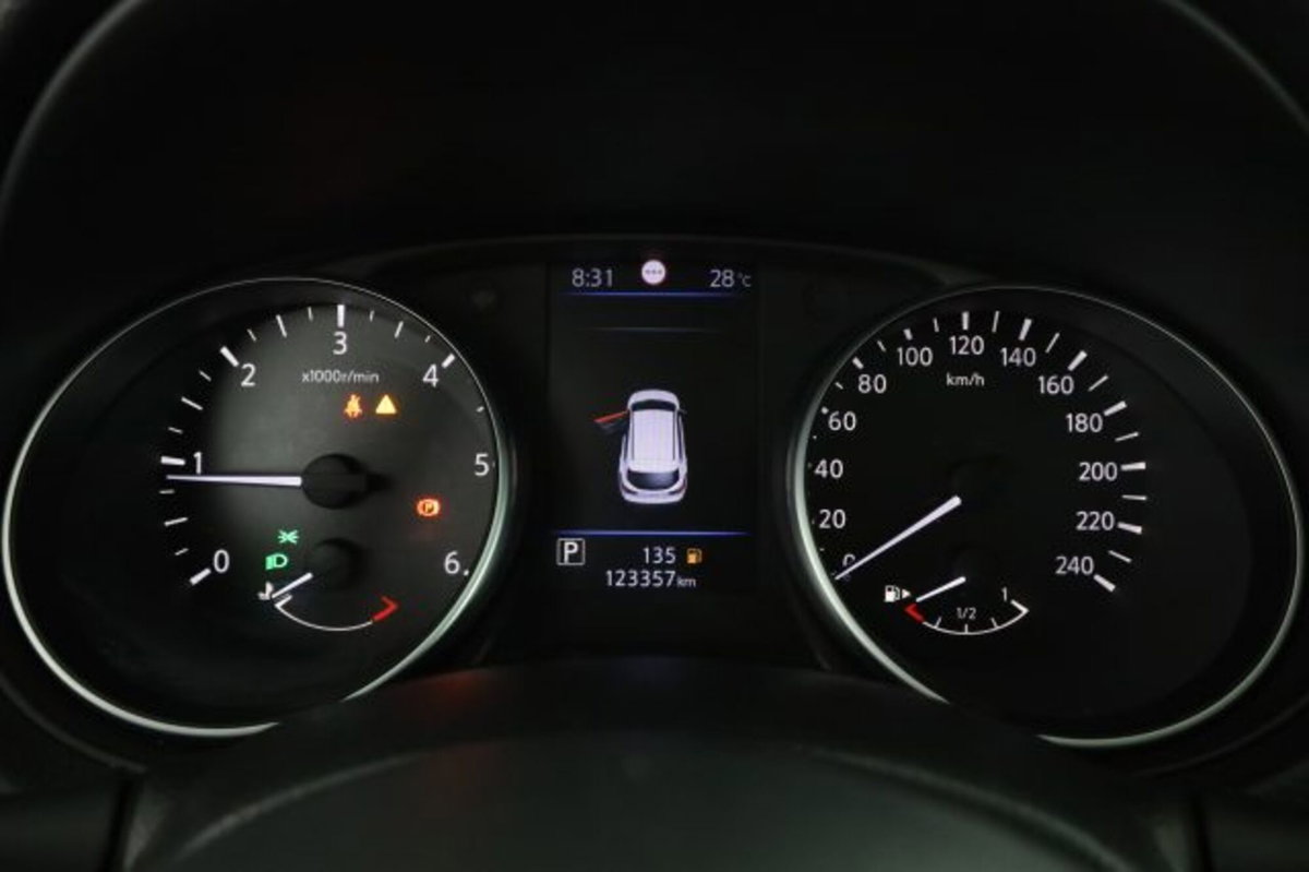 Nissan Qashqai 1.5 dCi 115 CV DCT N-Connecta (7)