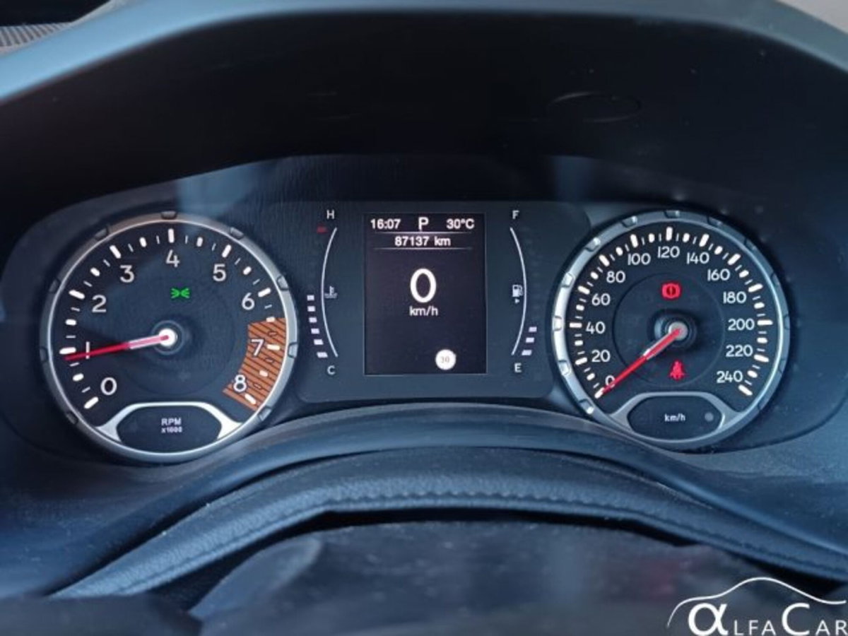 Jeep Renegade 1.3 T4 DDCT Longitude (10)
