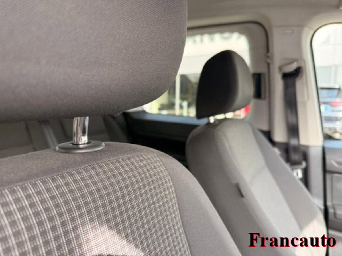 Volkswagen Caddy 2.0 TDI 102 CV Maxi (8)