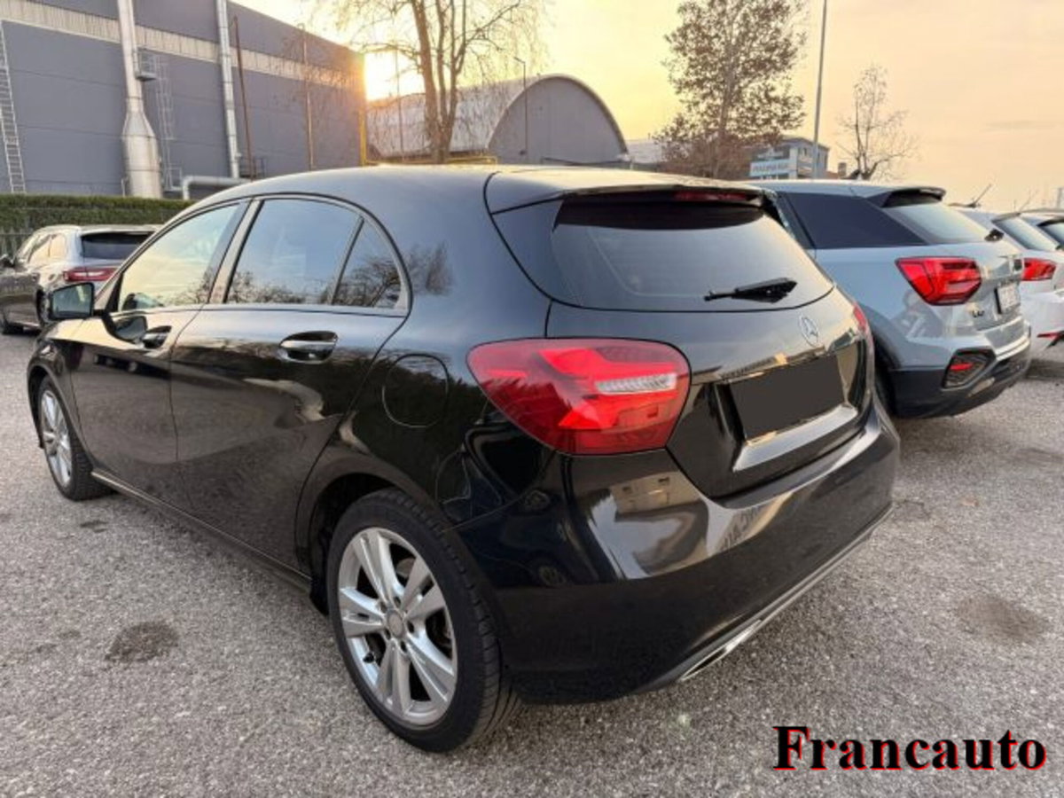 Mercedes-Benz Classe A 200 d Automatic Executive (13)