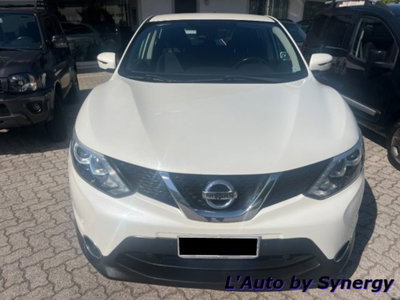 Nissan Qashqai 1.6 dCi 2WD N-Connecta (2)