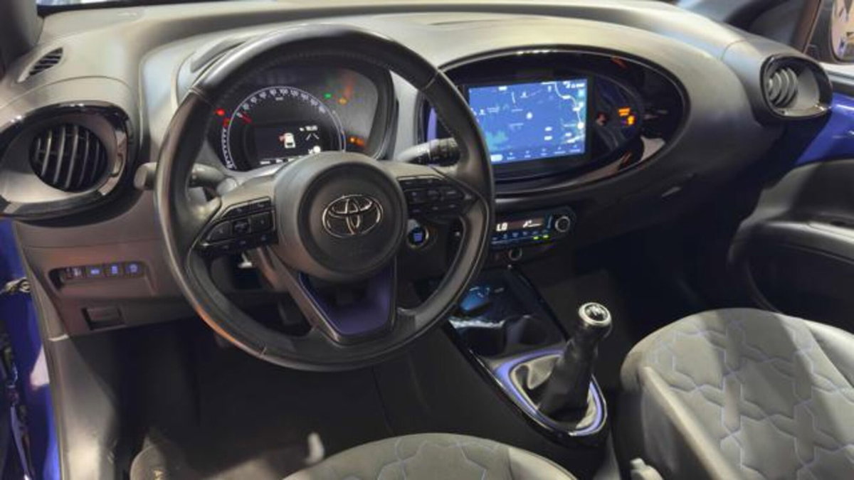 Toyota Aygo X 1.0 VVT-i 72 CV 5 porte Limited Air (4)