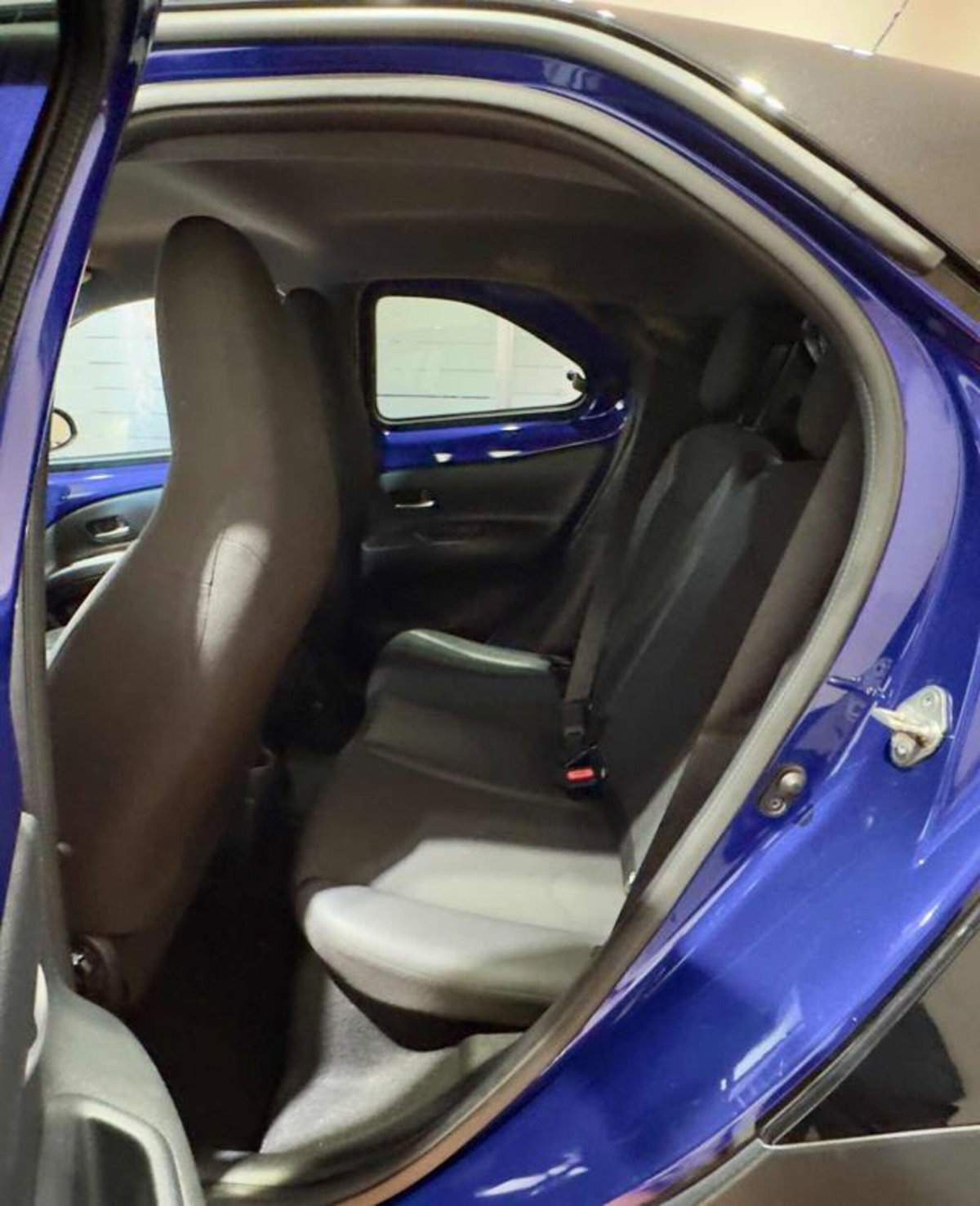 Toyota Aygo X 1.0 VVT-i 72 CV 5 porte Limited Air (7)